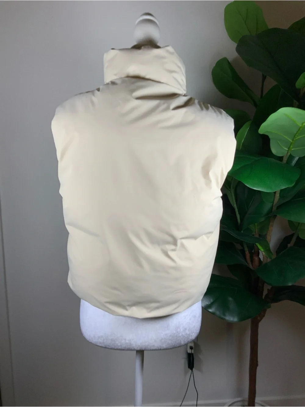 Cisono Ivory Quilted Puffer Vest with High Collar